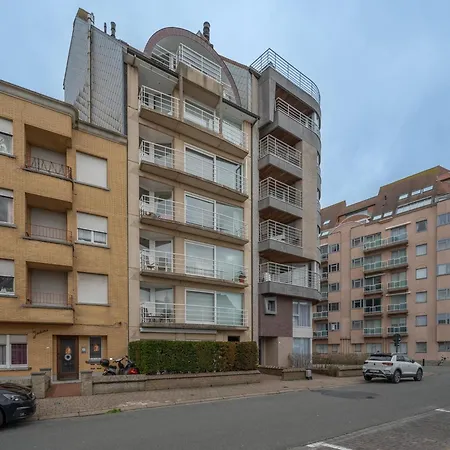 In Near Duinbergen Apartment *