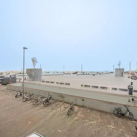 In Near Duinbergen Apartment *