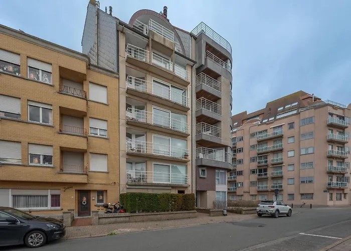 In Near Duinbergen Apartment *